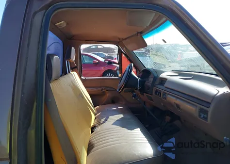 1993 Ford F150 z USA, uszkodzony, nr VIN 1FTDF15Y6PLA71524